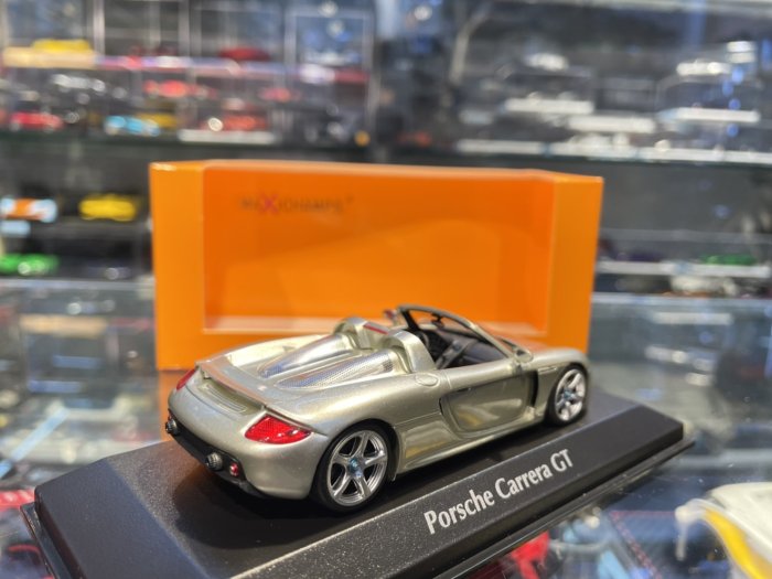 吉華@ 1/43 Minichamps PORSCHE CARRERA GT – 2003 – SILVER