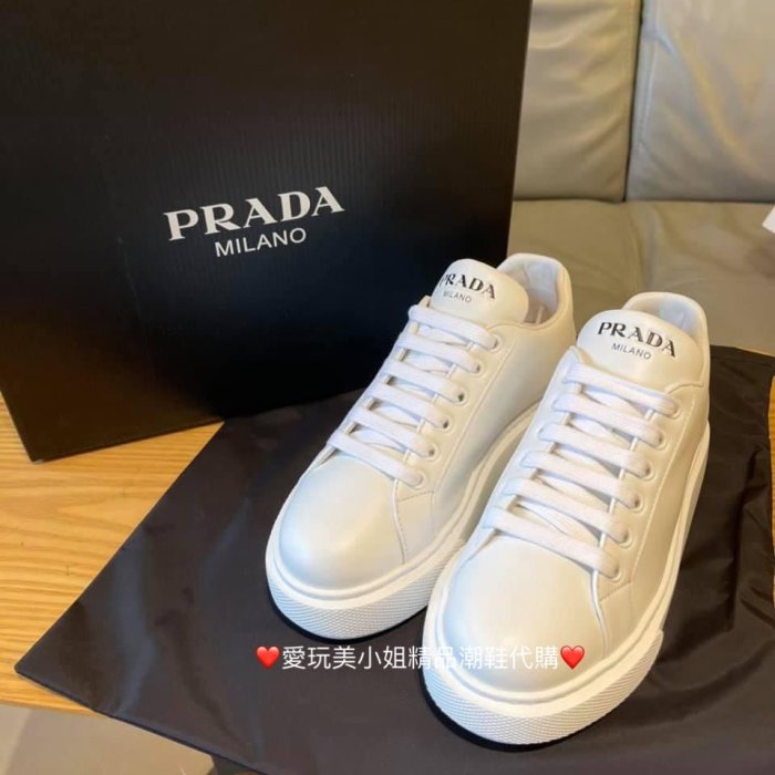 冬の華 PRADA スニーカー 25センチ (38) 箱付き - 通販 - www