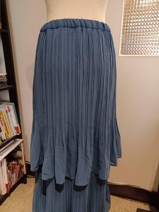 LOWRYS FARM ♥日本品牌♥  藏青雪紡  腰際鬆緊設計  分層式  百摺長裙