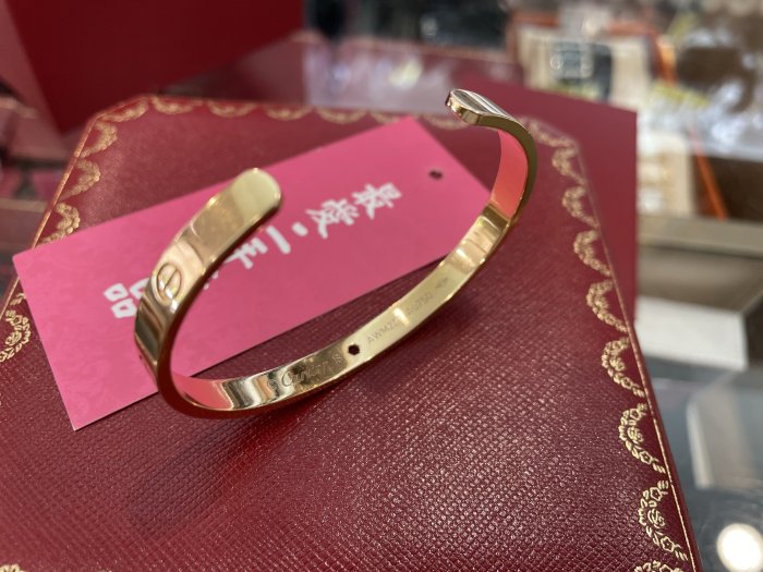 ☆最愛二手精品☆ CARTIER LOVE BANGLE 卡地亞黃K金手環 18號 18K 750 XG4480 一顆粉鑽石 C字開口