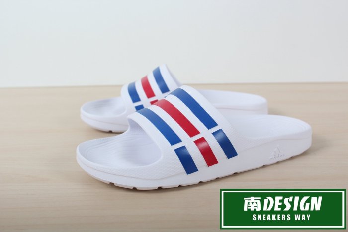 南 2021 7月 ADIDAS DURAMO SLIDE 運動拖鞋 白藍紅 一體成型 男女鞋 愛迪達 U43664