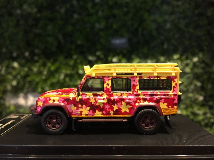 1/64 Master Land Rover Defender 110 VineYard 附配件【MGM】