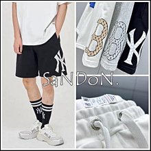 SaNDoN x『MLB』經典印花設計復古毛圈舒服棉鬆緊短褲 240314