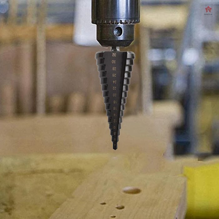 {最新} 4 件 HSS 鈷階梯鑽頭套裝實用黑色氮化塗層金屬鑽頭套件,適用於薄鐵鋼PVC木板 滿299發貨唷~