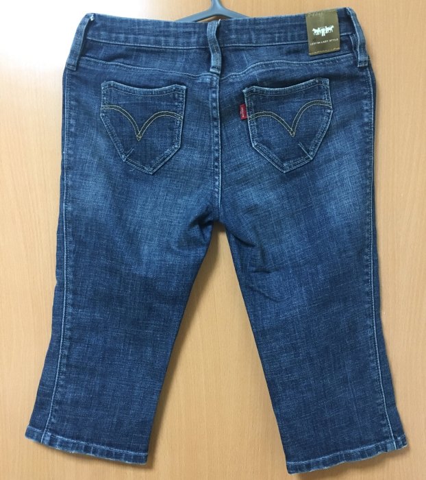 珮珮百寶箱🎁 美國 Levi’s 六分牛仔褲