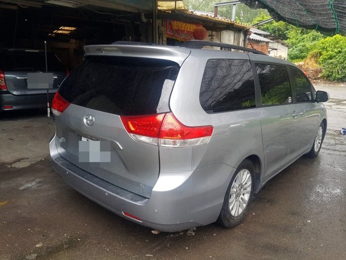 艾仕得Cromax 668S MS中固金油 全車烤漆 改顏色 TOYOTA SIENNA　顏色：深藍珍珠(416)