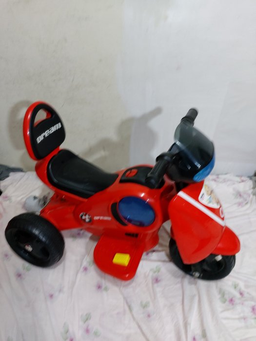 ((拍賣就是要撿便宜))二手商品一兒童三輪電動機車、電動車