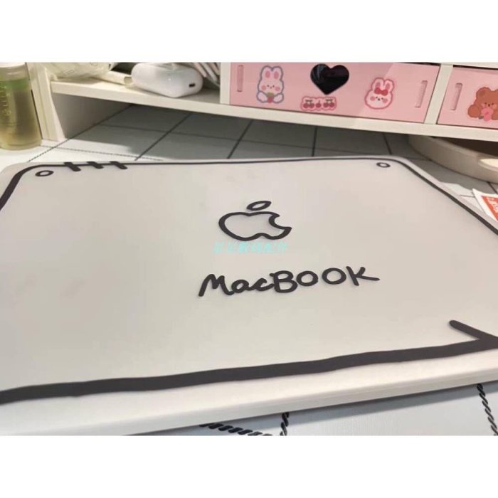 MacBook保護套筆電保護二次元原創保護套適用macbookpro殼air13蘋果筆電電腦磨砂透明保護殼線條ins風