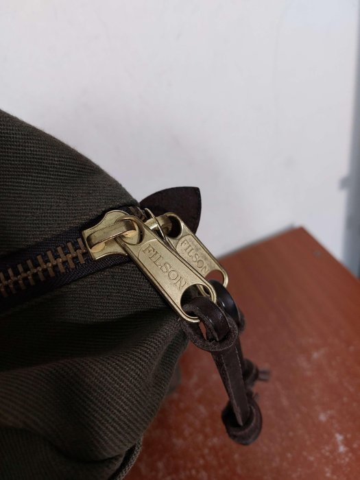 美國製 Filson Rugged Twill 70261 防潑水 斜紋帆布 黃銅拉鍊 植鞣 真皮 軍綠 托特包 手提包 側背包