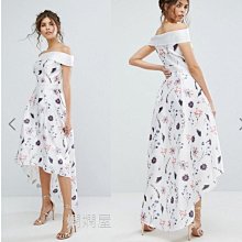 (嫻嫻屋) 英國ASOS-Chi Chi優雅名媛花草圖案白色鍛面一字領露裸肩長短裙禮服洋裝 婚禮 宴會 現貨UK8