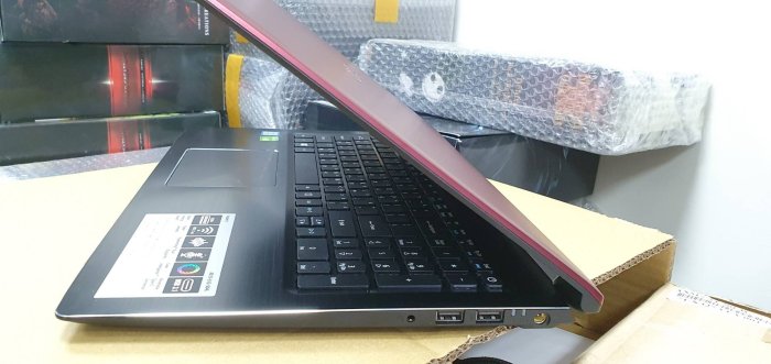 清倉【acer】宏碁 A515-51G (i5-8250U/8G/256SSD+1TB/MX150)出清價:13300!