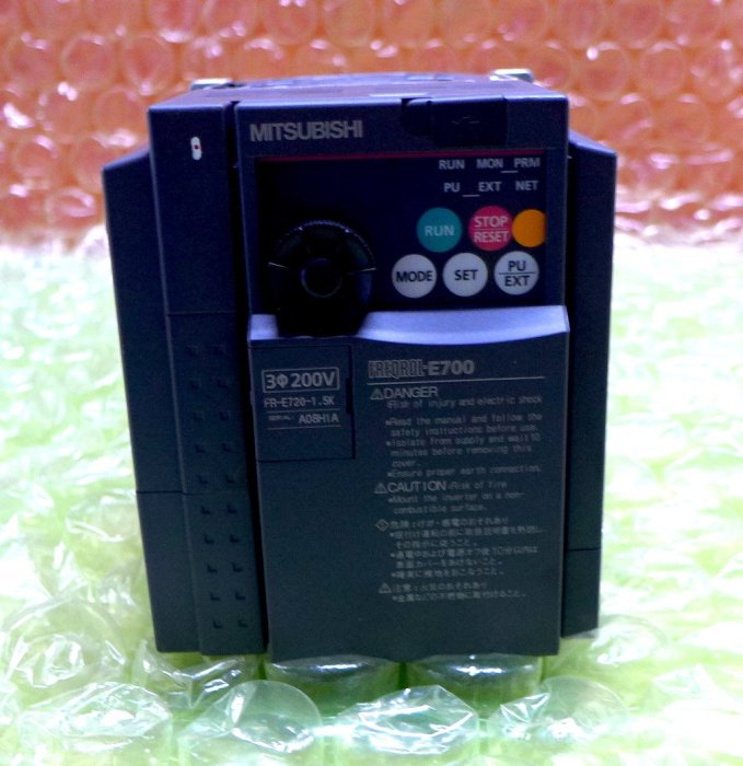 三菱MITSUBISHI E700系列 FR-E720-1.5K 變頻器 PLC 控制器 伺服驅動器 伺服馬達 人機介面