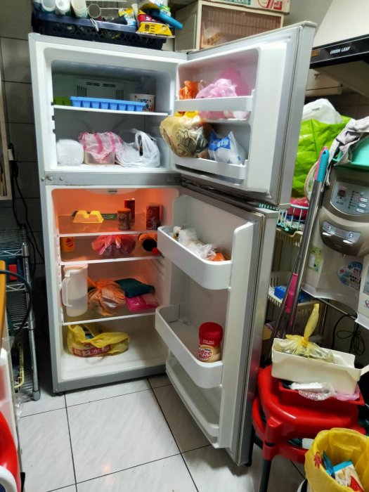 【東元】《TECO》343公升 電冰箱。定頻。雙門冰箱《R3401N》三重區 公寓2樓 自取 自搬  可以正常使用