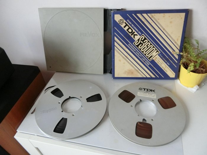 2卷 Revox  TDK 10吋 盤帶 盤式錄音帶一起賣( Tannoy B&W elac focal ar請參考)