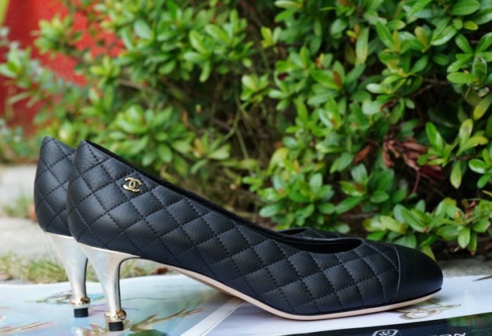 Chanel G30633 Quilted Pumps 菱格紋金跟鞋 5.5 cm 黑