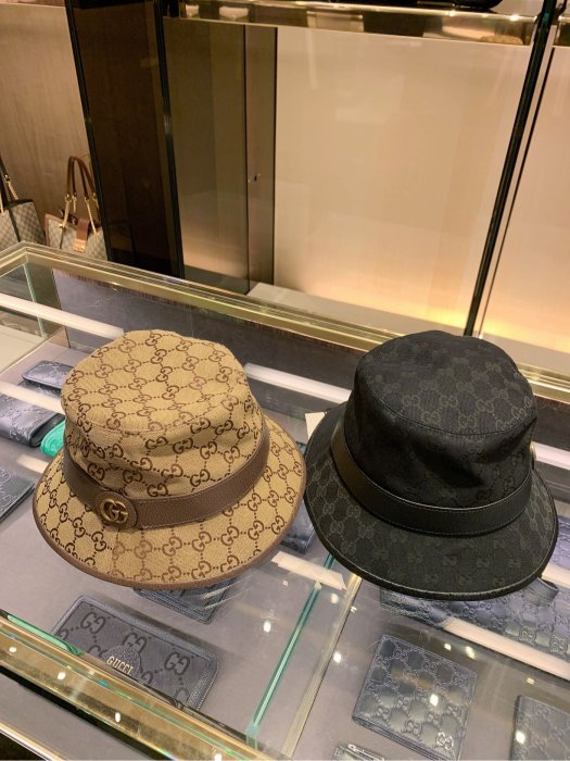 LiLicoco 姐妹購物趣**GUCCI 古馳**全新真品-爆款logo漁夫帽-尺寸：M號-附完整包裝/紙袋