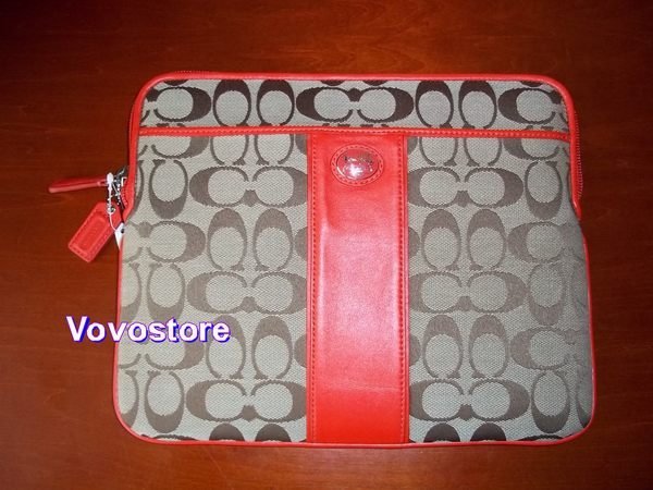 《Vovostore 》Coach 62107 咖啡色C織布橘紅邊 ipad 保護套**附收據** (2200含郵)~現貨