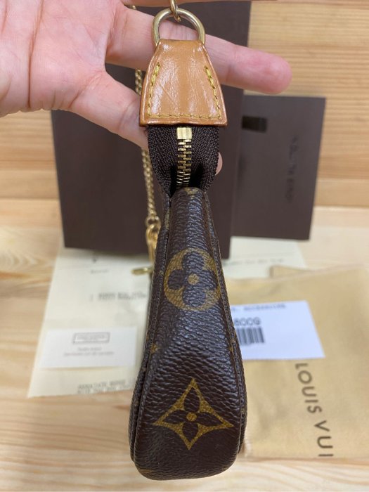 ❤️LV M58009麻將包9新正品真品 經典原花花紋字紋mini金鍊腋下包小肩包 手拿包扁包宴會包晚宴包化妝包零錢包萬用附防塵袋紙盒證明發票