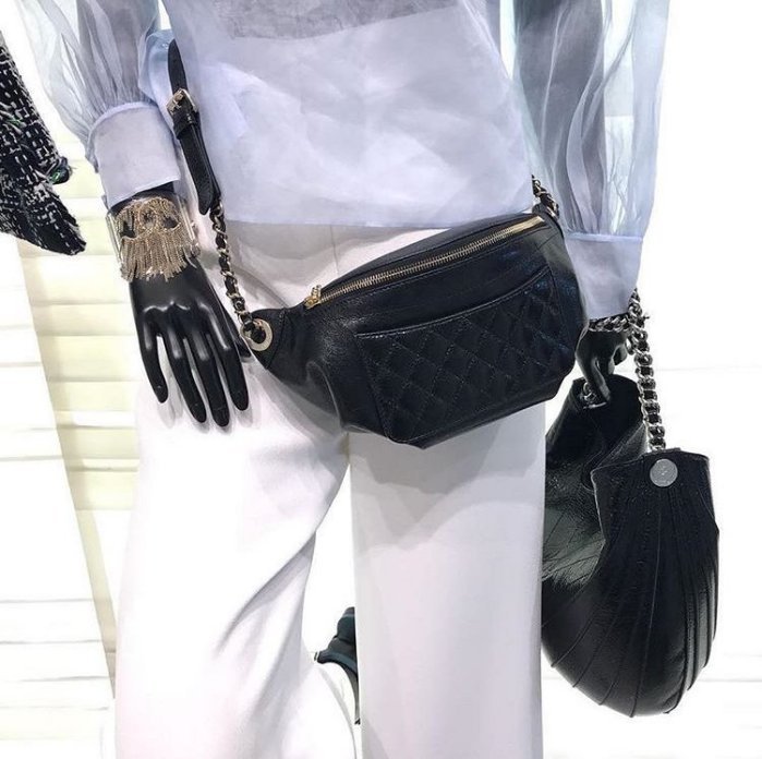 Chanel AS0465 Bi Quilted Waist Bag 鍊帶腰包 黑