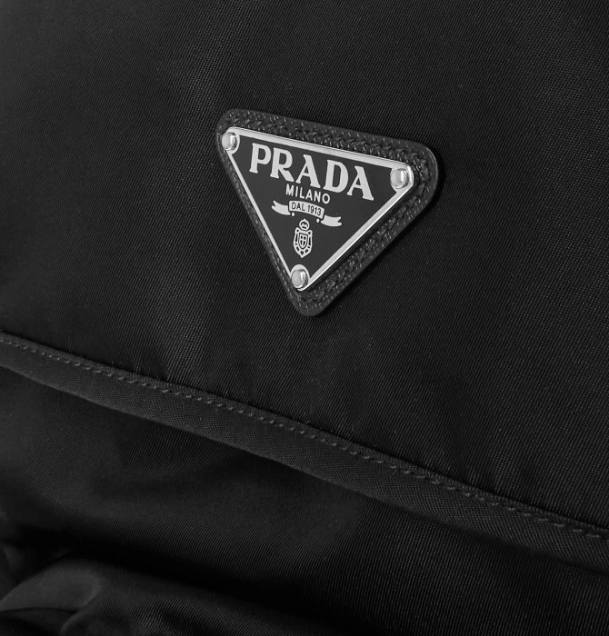 [全新真品代購] PRADA 經典款 三角LOGO標誌 皮革飾邊 黑色尼龍 後背包 (Saffiano)