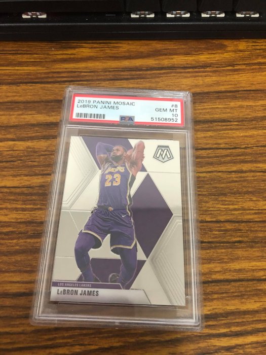 2019-20 Mosaic Lebron James #8 PSA 10 GEM MINT Lakers