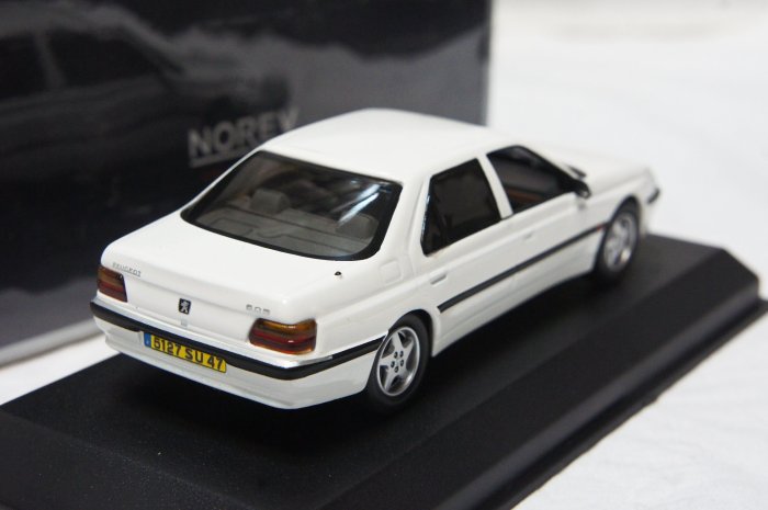 【特價現貨】1:43 Norev Peugeot 605 limousine 1988 白色