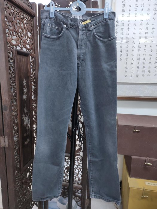 (二手古著)DOLCE & GABBANA副牌J&ANS 刷舊黑色排釦牛仔褲(30腰)(B850)