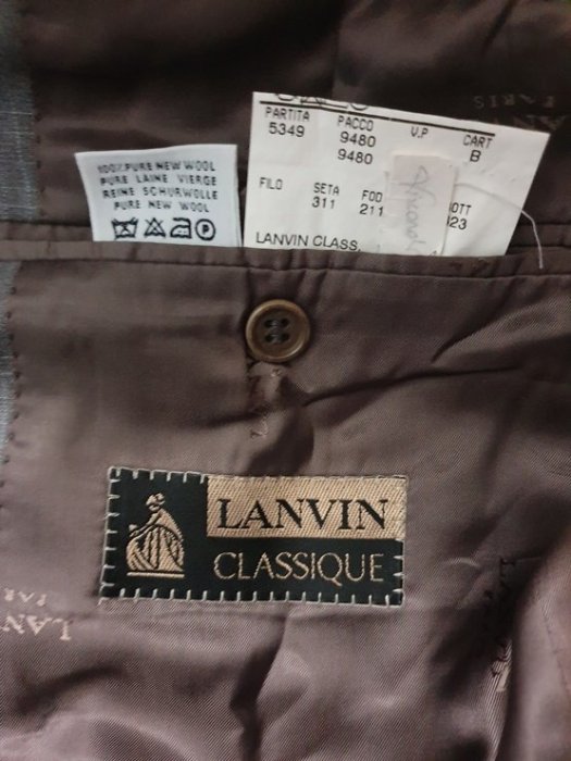 【LANVIN】義大利製~淺灰色格紋羊毛(100%)西裝外套 50號