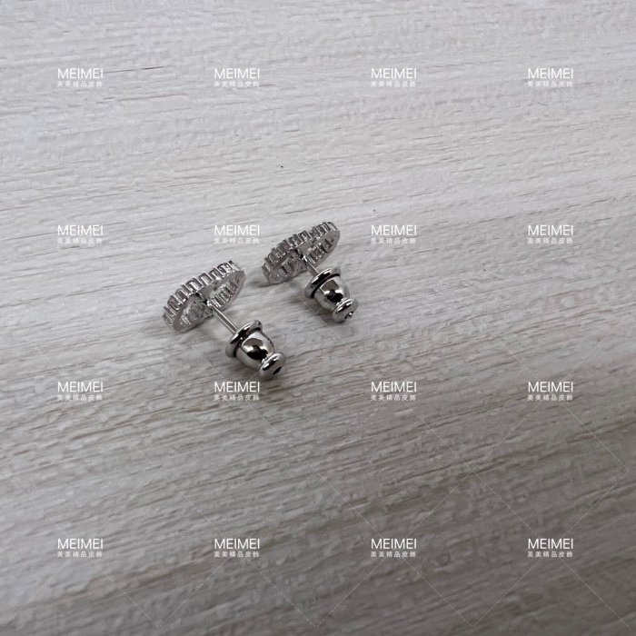 30年老店 預購 DIOR 復古款 CD 水晶 銀 造型 耳環 E1715