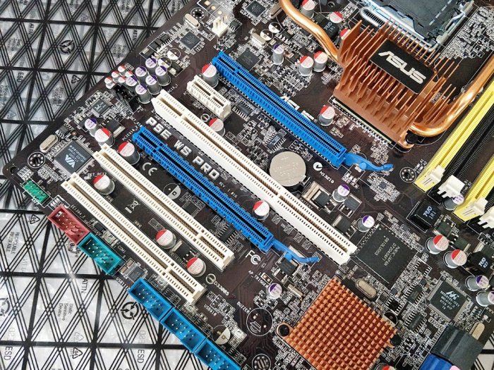 【含稅】ASUS 華碩 P5E WS Professional X38 DDR2最大8G 庫存主機板 保三個月