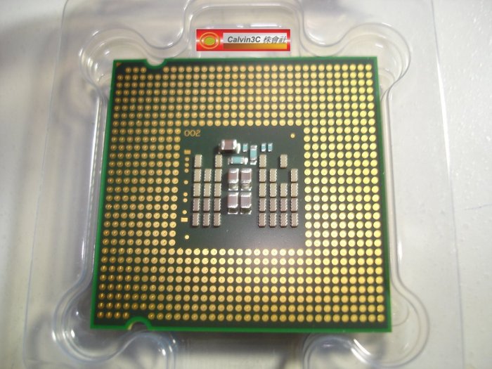Intel Core2 Quad 四核心 Q8200 775腳位 速度2.33G 外頻1333M 快取4M 製程45nm
