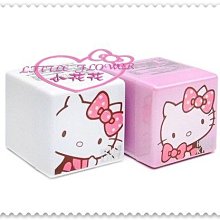 小花花日本精品♥Hello Kitty USB充電器 可折式USB轉接插頭  粉色緞帶 23009608