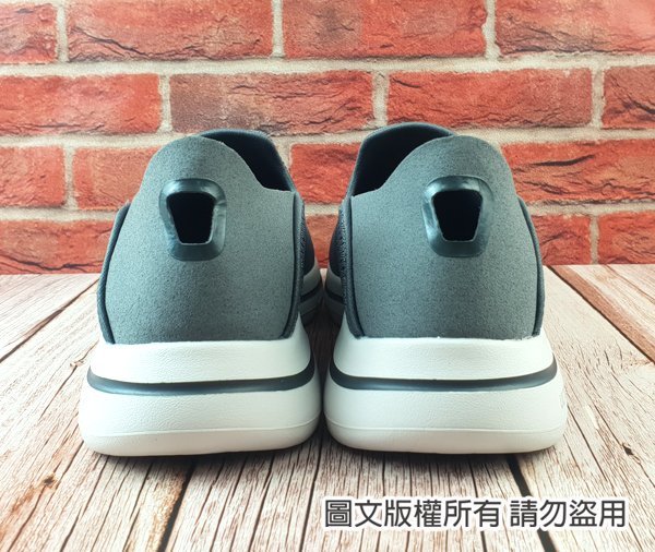 【琪琪的店】SKECHERS 男款 GO WALK 5 套入款 半拖鞋 踩後跟 休閒鞋 健走鞋 55523CHAR 灰