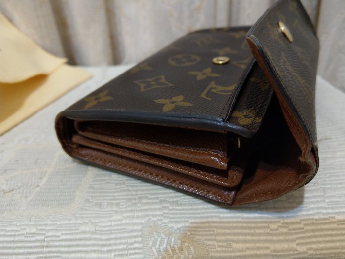 Louis Vuitton Monogram Canvas Alexandra Wallet M60047