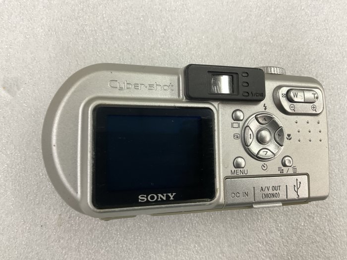 [保固一年] [高雄明豐] Sony P8 CCD 數位相機 功能都正常 便宜賣  [d0502]