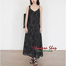 VENESSA~ 歐單 VS 新款 小眾設計師 時尚墨染印花 寬鬆V領細肩帶洋裝 連身裙 長裙 (E1741)