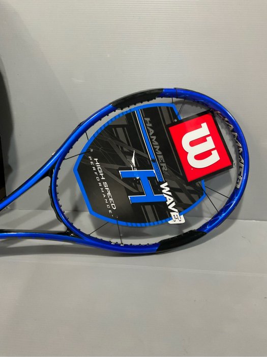 Wilson H Wave 兒童網球拍 264g $2990（含線、球拍袋）