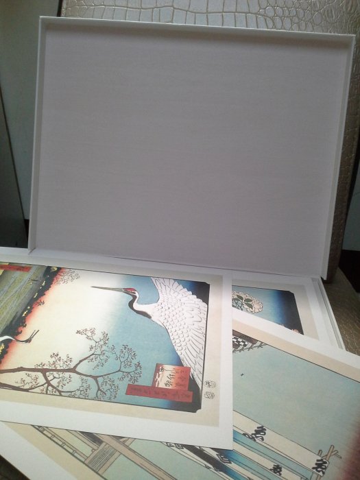 Hiroshige Print Set: 16 prints packaged in a cardboard box浮世