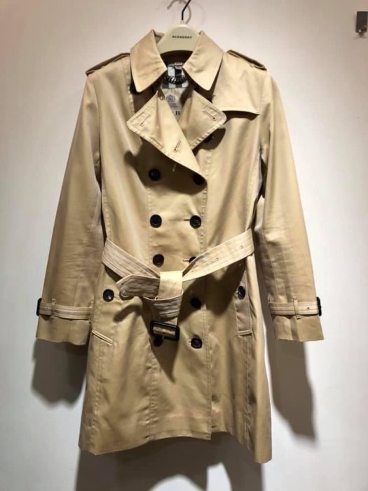 BURBERRY 經典款 The chelsea 極度窄身 蜜金綁帶風衣