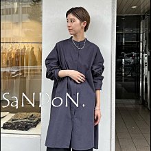 SaNDoN x『TODAYFUL』廓型設計長版簡約風格圓弧開叉襯衫 231128