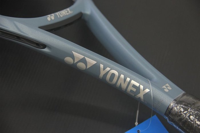 (台同運動活力館) YONEX VCORE 98 LTD【98"305g】【新次元碳素】【日本製】網球拍