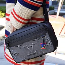 LV M55698  EXPANDABLE MESSENGER 系列 可擴充式信差包 現貨