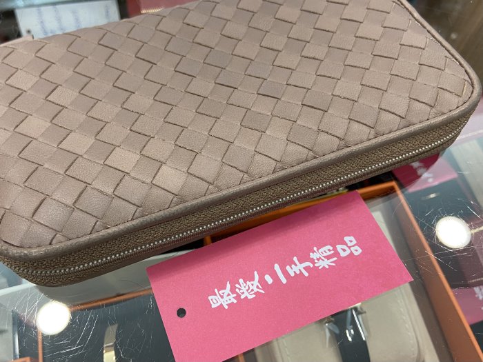 ☆最愛二手精品☆ BOTTEGA VENETA BV 粉藕色羊皮全皮編織ㄇ字拉鍊長夾皮夾 XC5475