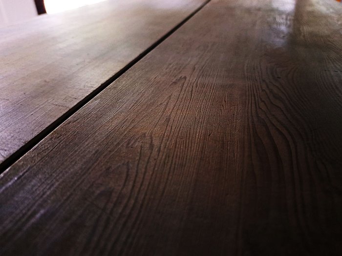 超美品！百年 老茶廠 檜木十層木架 四面取物 . 如果需要高的置物空間，可將中間層板拿起來，單層空間就會變高 . 最大尺