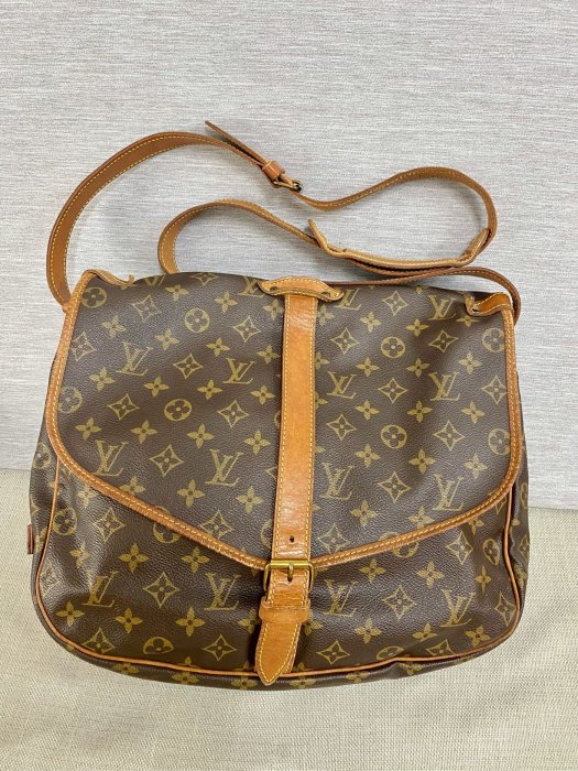 51❤️ LV M42254 雙面馬鞍包 35cm 真品正品已絕版 側背包 斜背包 書包早期收藏 骨董 古董 復古 古著 可調長度肩背帶附肩墊