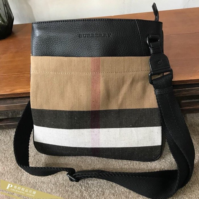 雅格精品代購 Burberry 巴寶莉 英倫風格時尚 新款格紋郵差包 斜背包 美國outlet代購