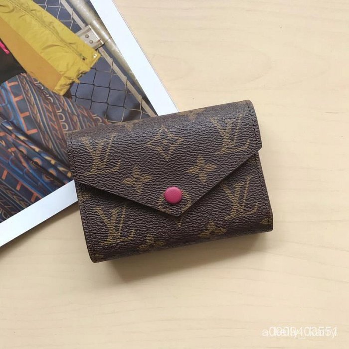 直購#LV Monogram 新按扣 翻蓋 三折 短夾 M41938 錢包 經典老花