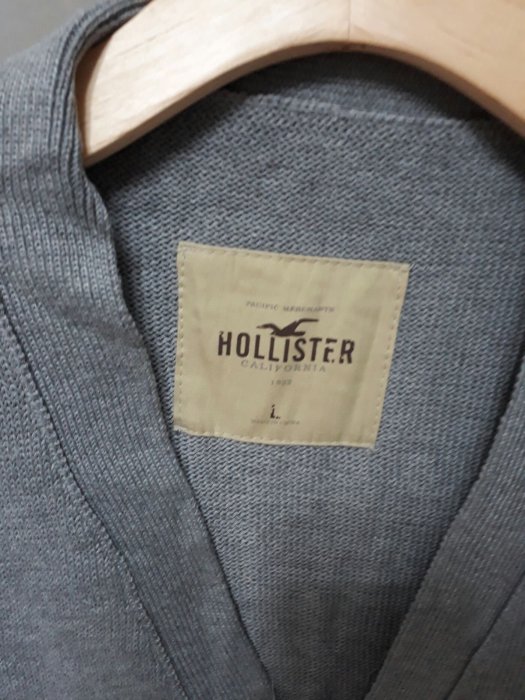 全新HOLLISTER開襟前扣針織外套灰色L號