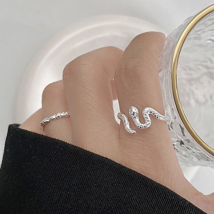 現貨熱銷-蛇形純銀指環女ins設計小眾時尚個性輕奢回流氚氣簡約夸張銀戒指~特價