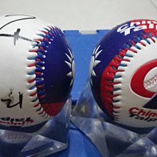 棒球天地--賣場唯一---李敖 大師+陳文茜 小妹大 簽名新版國旗浮雕球共2顆..字跡漂亮